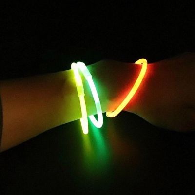 Combo 100 Que Vòng Tay Phát Sáng, Vòng Tay Dạ Quang Phát Sáng Trong Bóng Tối Nhiều Màu Sắc Tươi Tắn Rực Rỡ Cho Các Bé