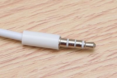 Dây Nối Dài Jack 3.5mm Có Mic | Dây Tai Nghe – Dây Audio 1m | Chống Ồn – Tín Hiệu Ổn Định | Dạng 4 Khấc | Màu Trắng Tinh Tế | Dùng Cho PC – Laptop – Smartphone | Độ Bền Cao | Phù Hợp Nghe Nhạc – Đàm Thoại | Giá Rẻ | Vi Tính Hóc Môn